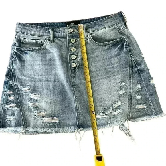 Vervet flying Monkey distressed denim skirt Size Medium - Picture 9 of 10